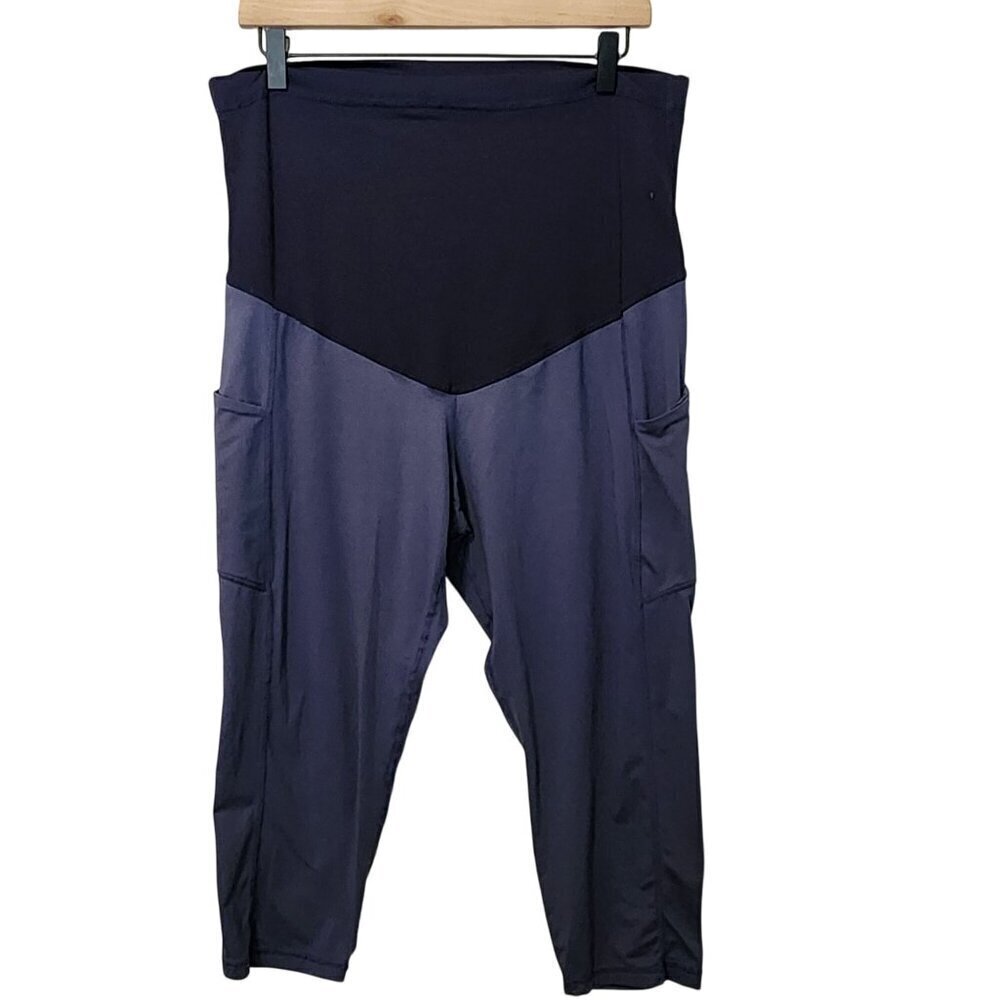 Pinkblush Maternity sz 2X workout / athleisure cropped leggings with pockets